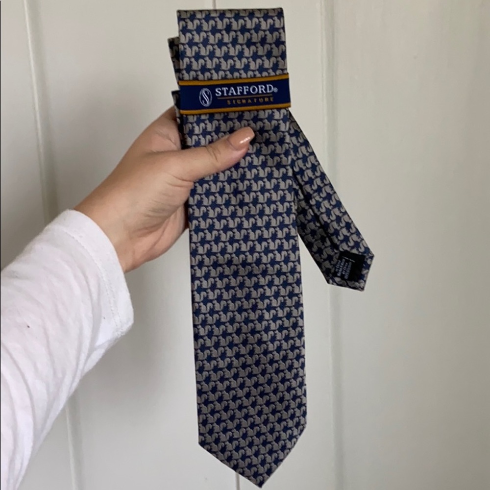 NWT Stafford Squirrel Tie